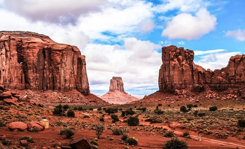 Долина монументов, расположенная на северо-востоке штата Аризона, США